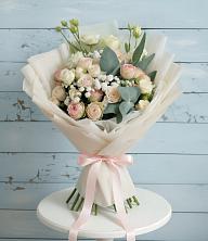 Букет цветов из:  Розы и Лизиантусы в Воронки