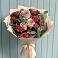 Букет цветов из: Гвоздики и Розы в Воронки