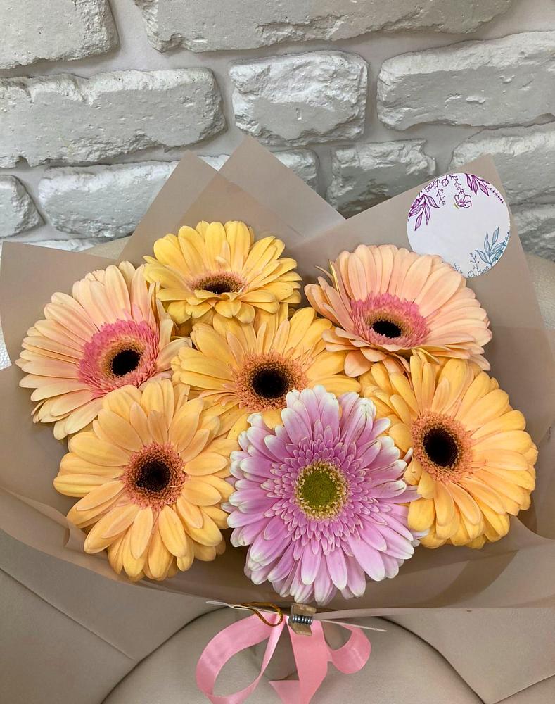 Букет цветов из: Герберы в Воронки