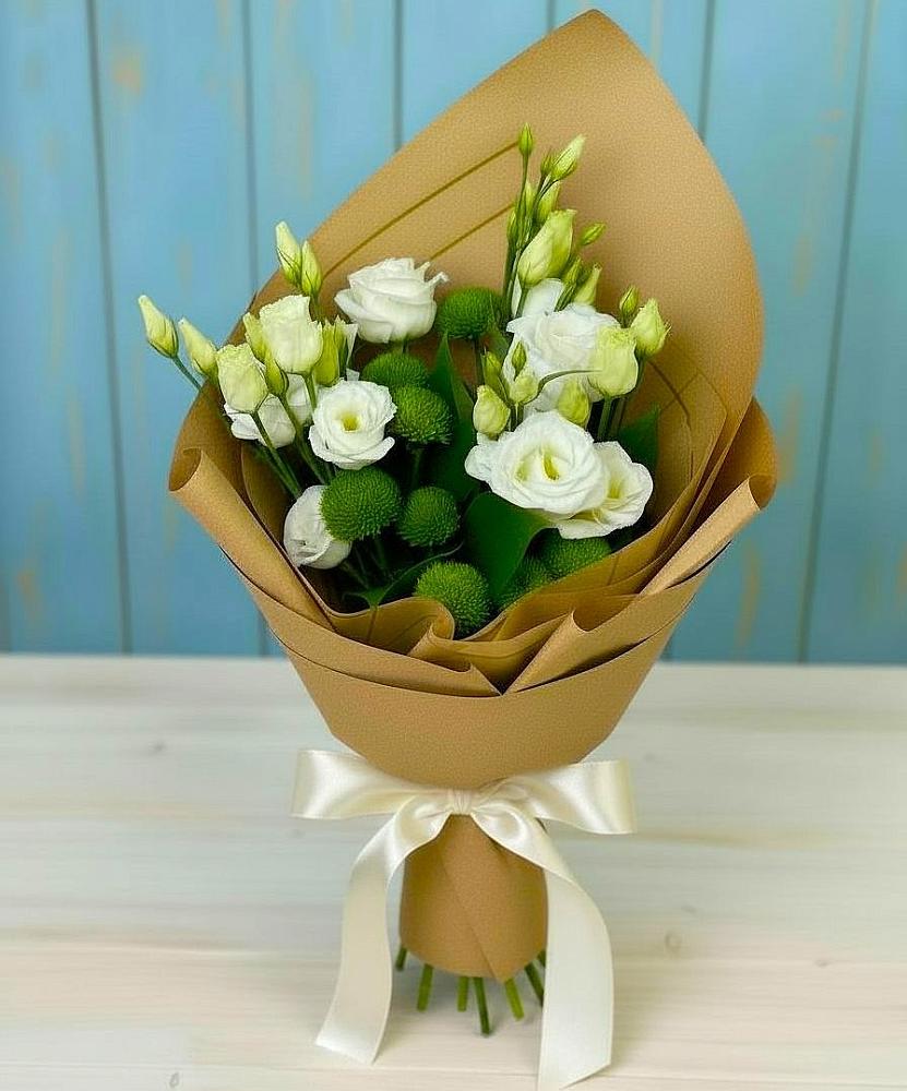 Букет цветов из: Хризантемы и Лизиантусы в Воронки