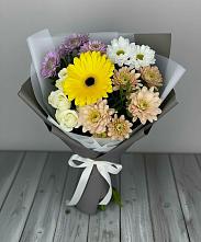 Букет цветов из:  Розы, Герберы и Хризантемы в Воронки
