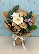 Букет цветов из:  Герберы и Хризантемы в Воронки
