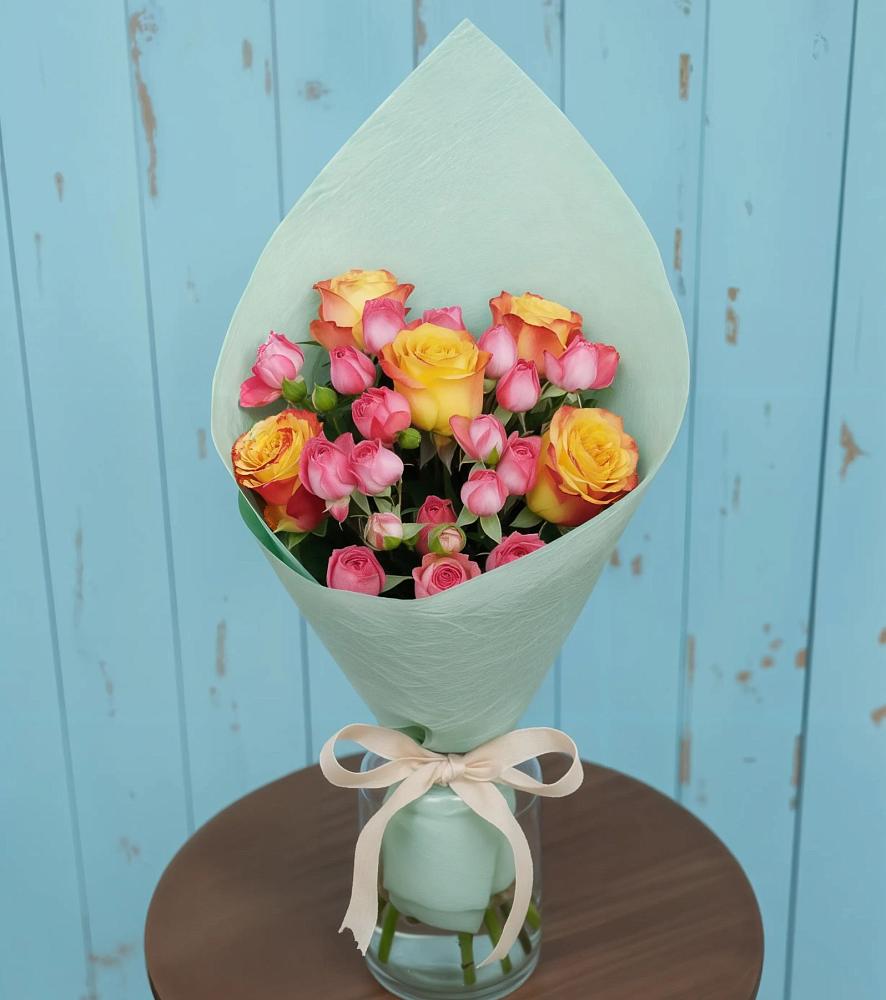 Букет цветов из: Розы в Воронки