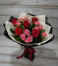 Букет цветов из:  Розы в Воронки