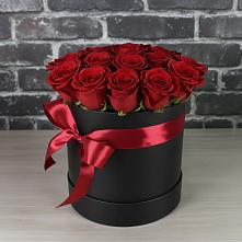 Цветочная композиция из Розы в шляпной коробке #REPLACE_PRED# Воронки