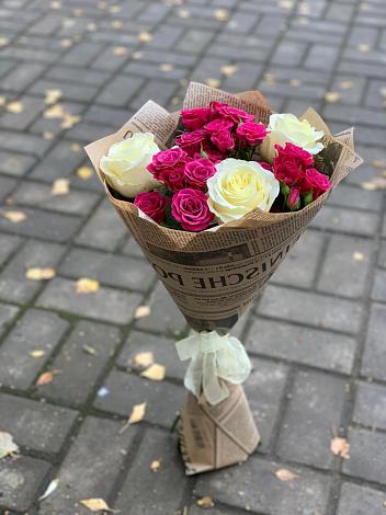 Букет цветов из: Розы в Воронки