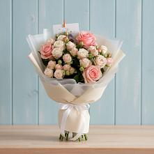 Букет цветов из:  Розы в Воронки
